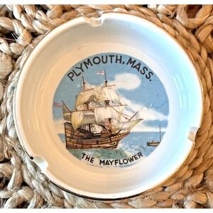 Vintage Plymouth Massachusetts Mayflower Souvenir Ashtray Gold Trim 3 Notch 4.5"
